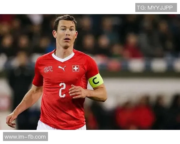 达万分享国安庆祝仪式背后的故事:巴西传统墨镜的意义与全队团结的象征 达万分享国安庆祝仪式背后的故事:巴西传统墨镜的意义与全队团结的象征